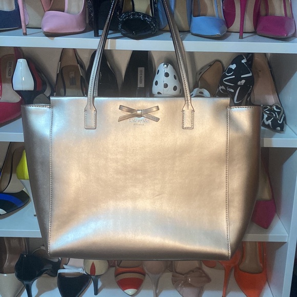 kate spade Handbags - Gold Kate Spade Purse